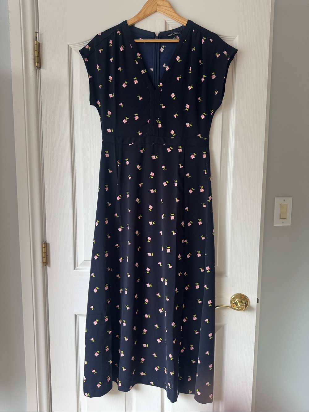 JCREW Mercantile Floral Navy Maxi Dress with V-Neck and Cap Sleeves US 6
